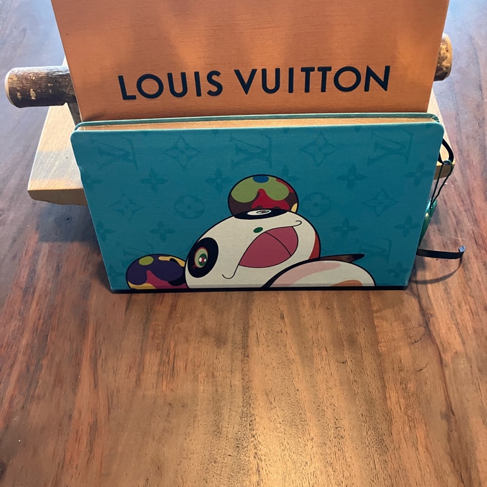 Louis Vuitton MURAKAMI Blue and Multicolor Character Notebook NEW WITH BOX! - Picture 3 of 11